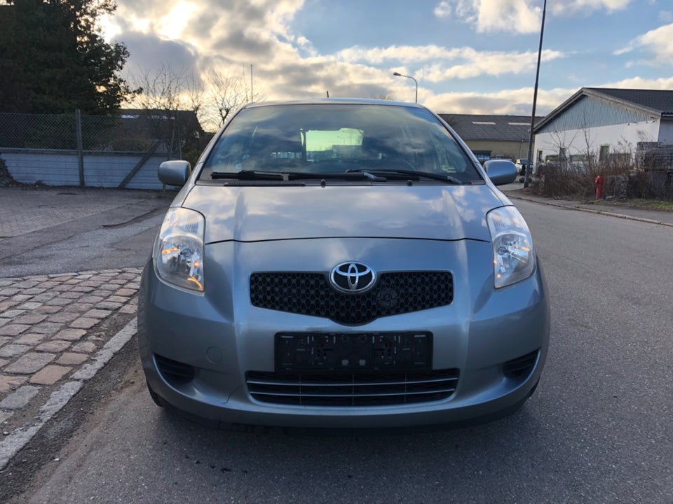 Toyota Yaris 1,3 Luna 5d