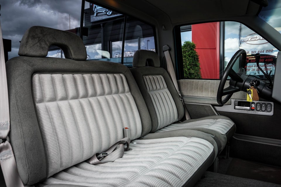 Chevrolet C1500 V8 Pick-up 2d