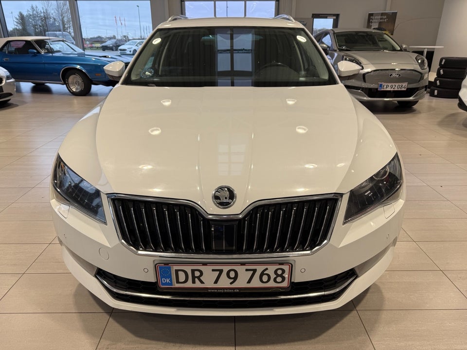 Skoda Superb 2,0 TDi 150 Style Combi 5d