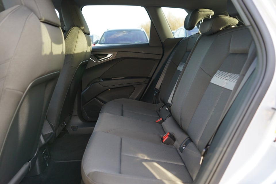 Audi Q4 e-tron 45 S-line 5d