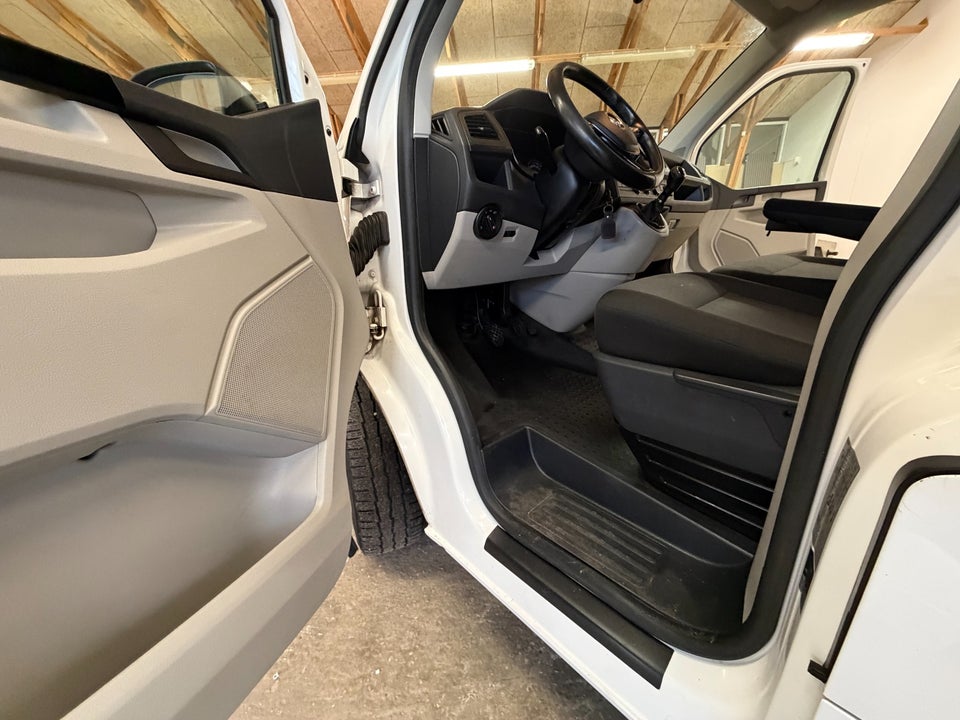 VW Transporter 2,0 TDi 150 Kassevogn lang