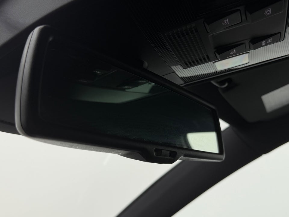 VW Golf VII 1,4 TSi 140 R-line DSG BMT 5d