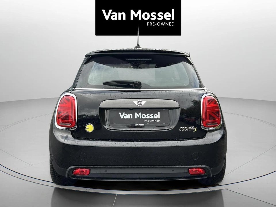 MINI Cooper SE Classic Trim 3d