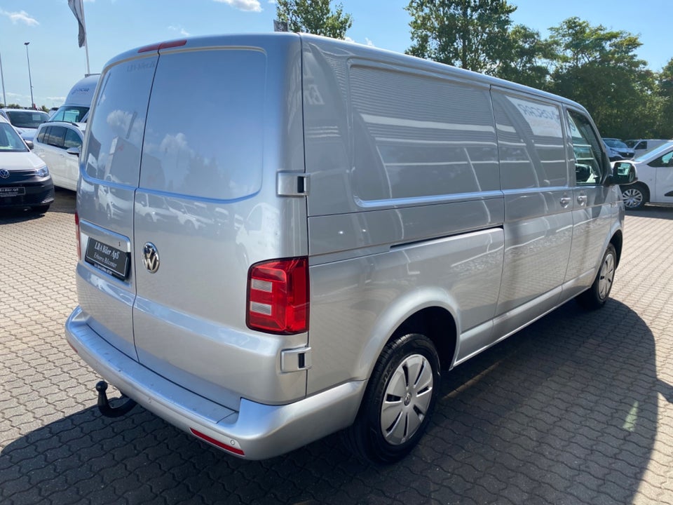 VW Transporter 2,0 TDi 150 Kassevogn DSG lang