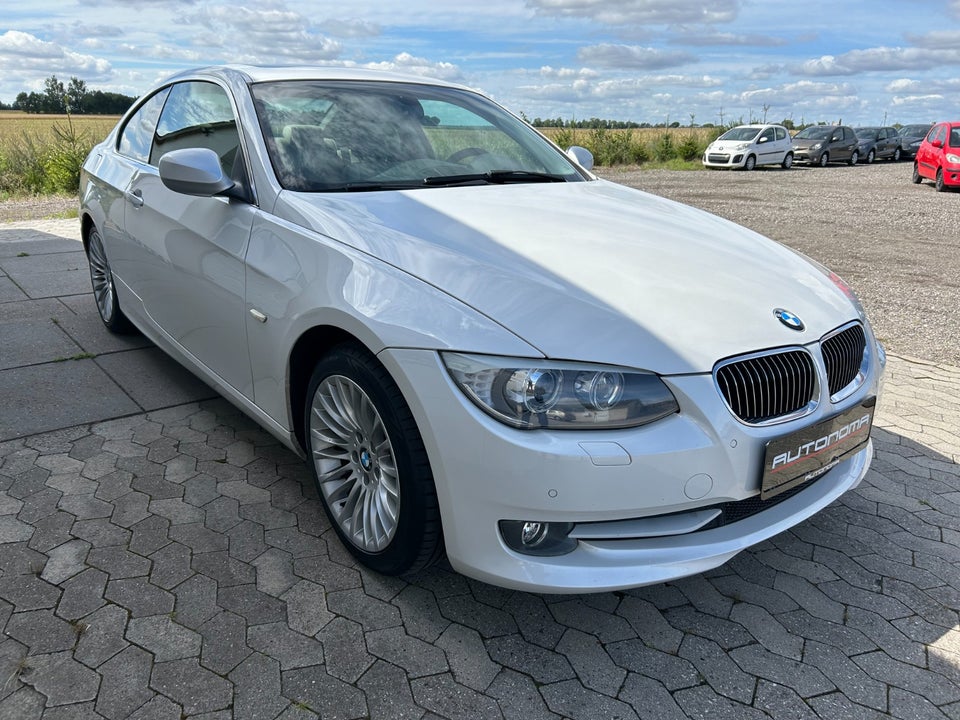 BMW 325i 3,0 Coupé aut. 2d