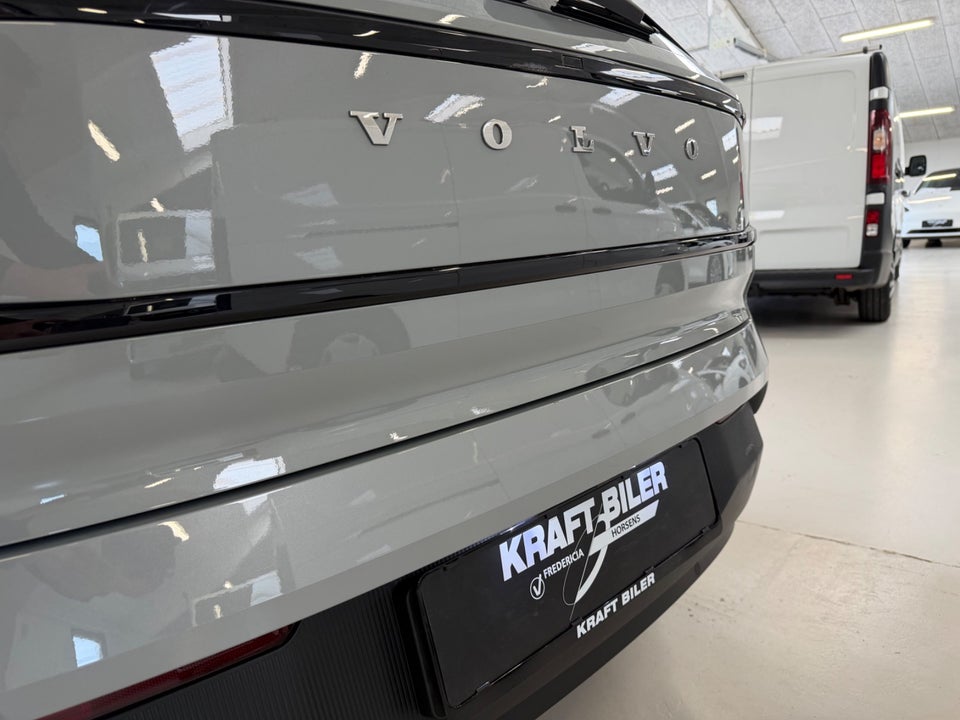 Volvo EX30 Extended Range Ultra 5d