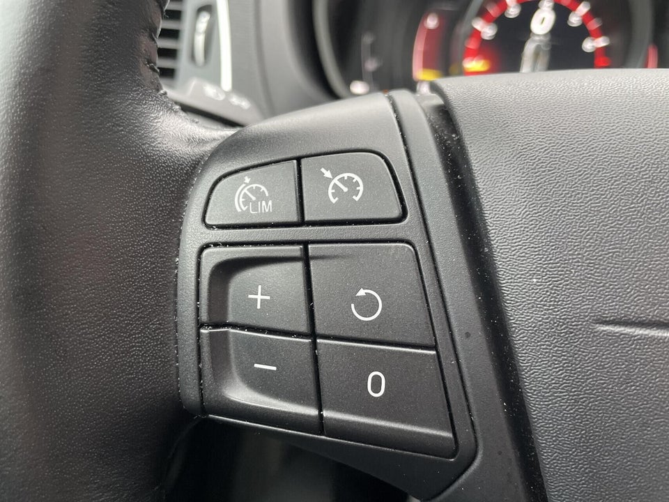 Volvo V40 2,0 T2 122 Kinetic Eco 5d