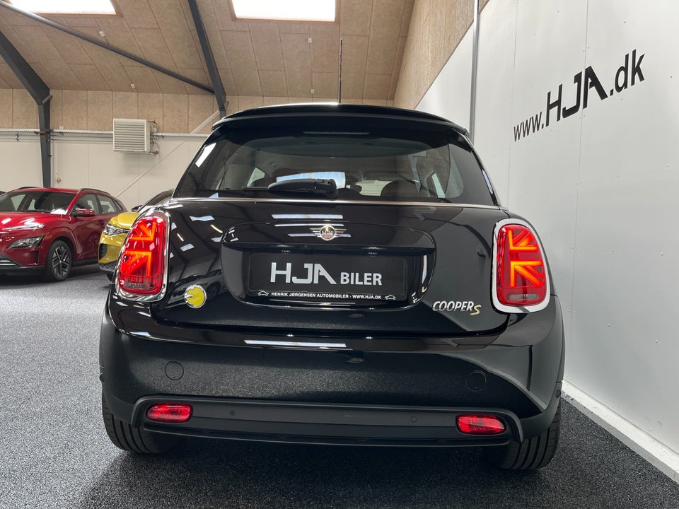 MINI Cooper SE Classic Trim 3d