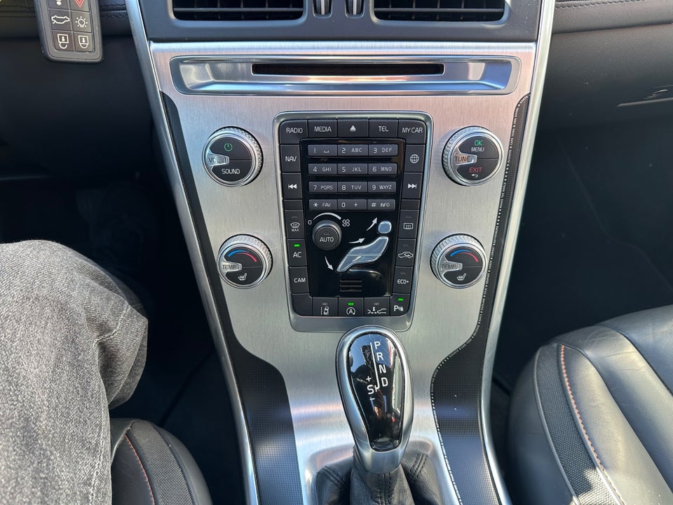 Volvo XC60 2,0 D4 181 Ocean Race aut. 5d