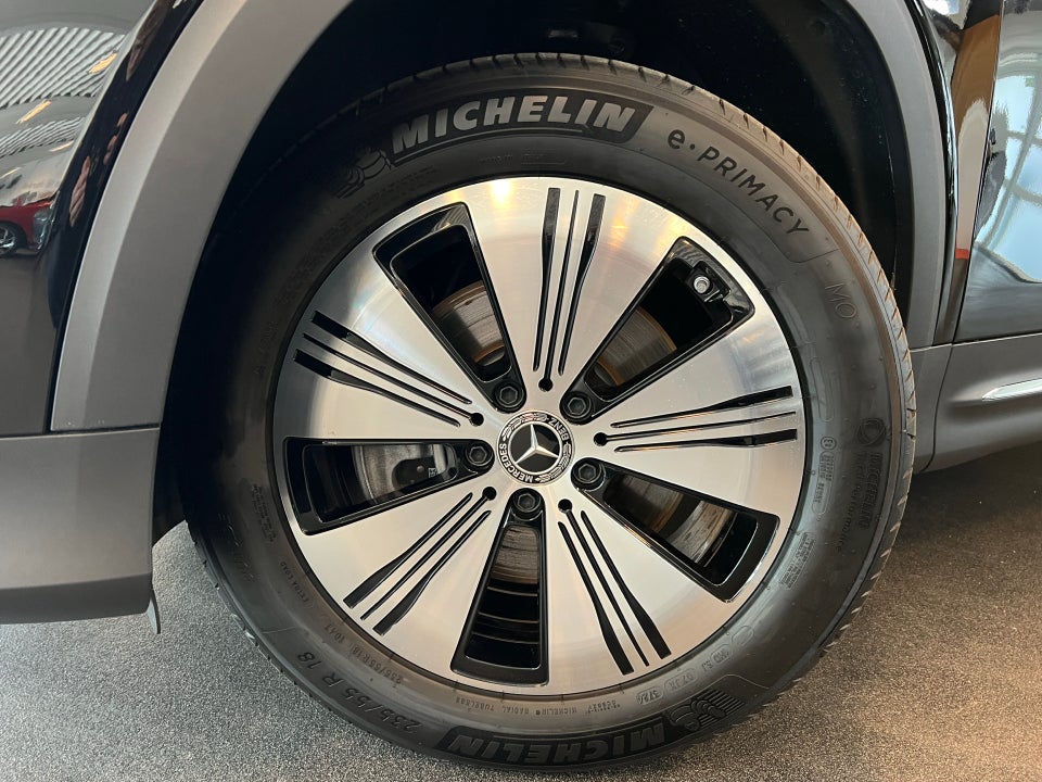 Mercedes EQB250+ Progressive 5d