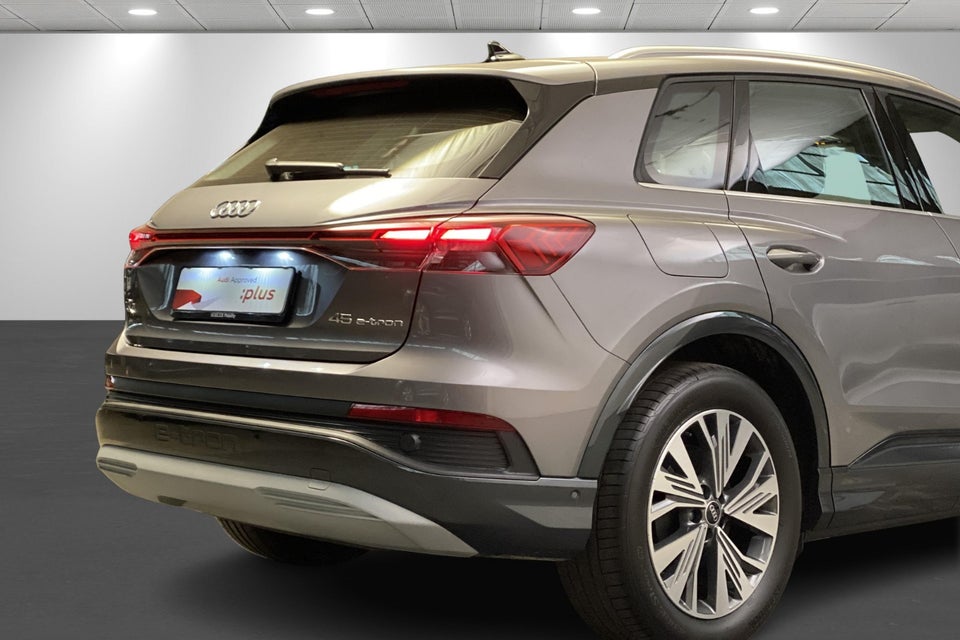 Audi Q4 e-tron 45 Progress 5d