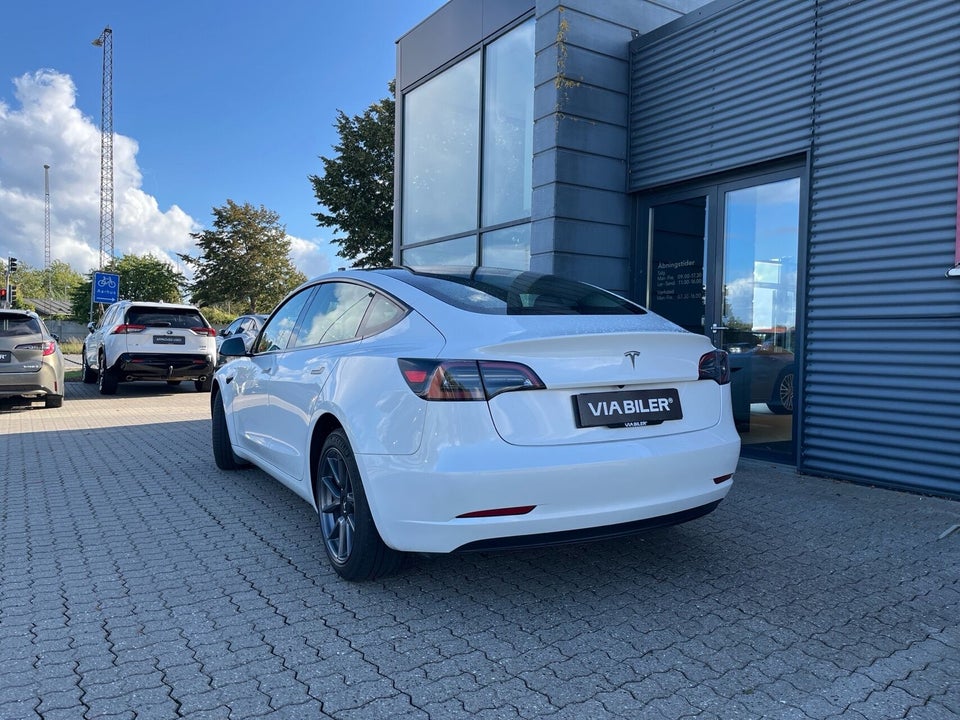 Tesla Model 3 RWD 4d