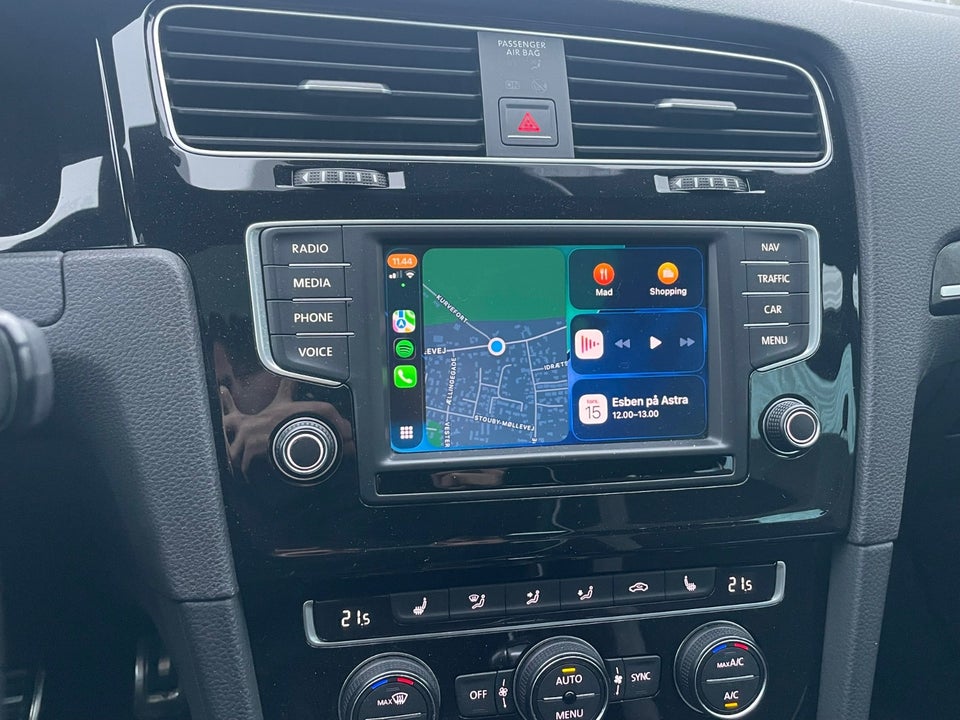 VW Golf VII 2,0 R Variant DSG 4Motion BMT 5d