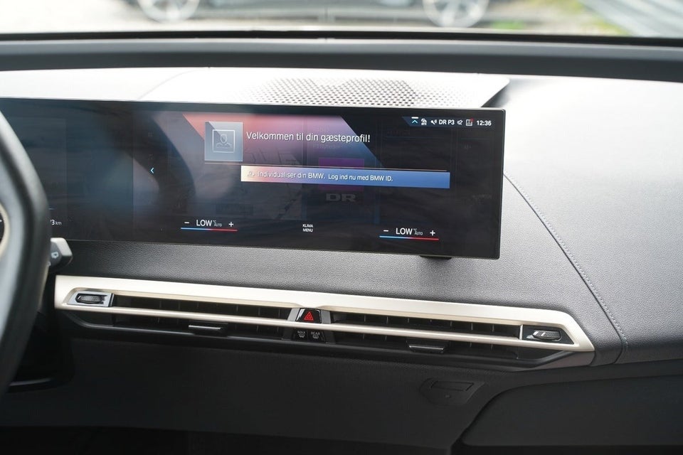 BMW iX xDrive40 Fully Charged Sport 5d