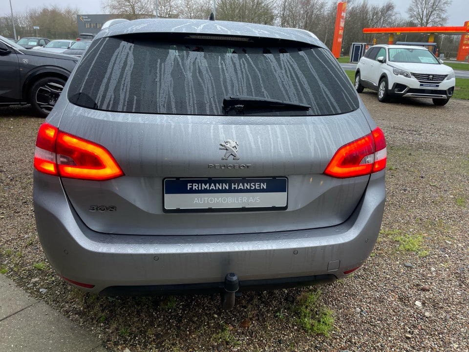 Peugeot 308 1,5 BlueHDi 130 Style+ SW 5d