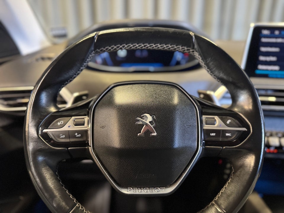 Peugeot 3008 1,2 e-THP 130 Allure EAT6 5d