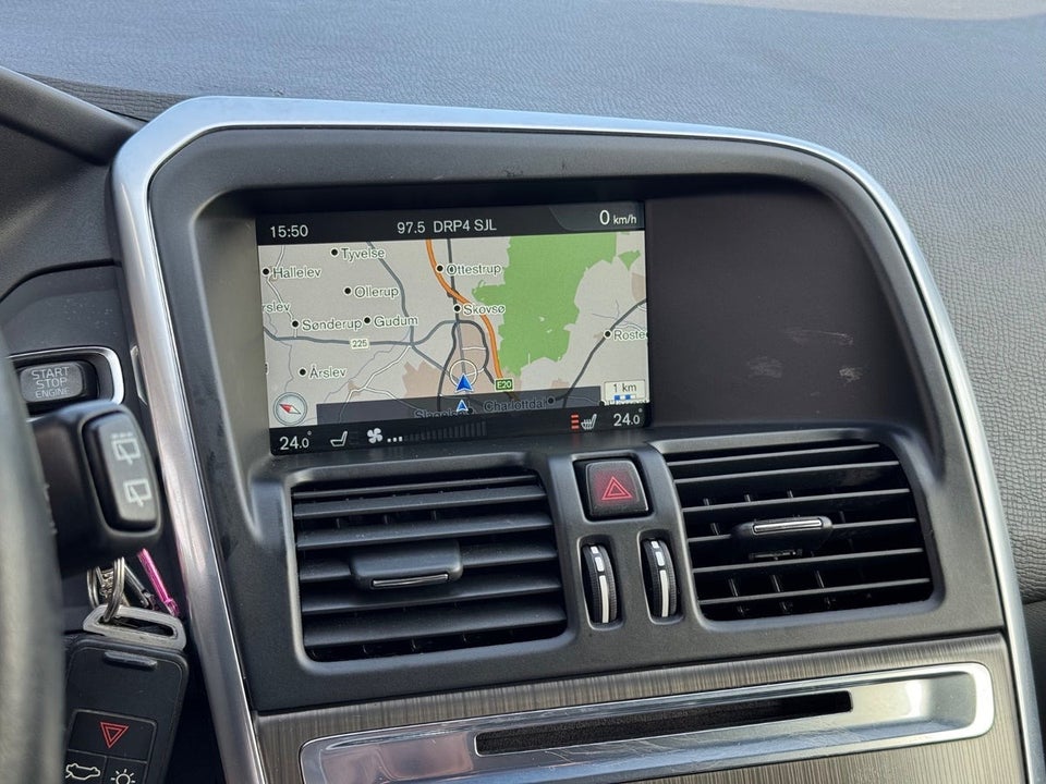 Volvo XC60 2,4 D5 215 Momentum aut. AWD Van 5d