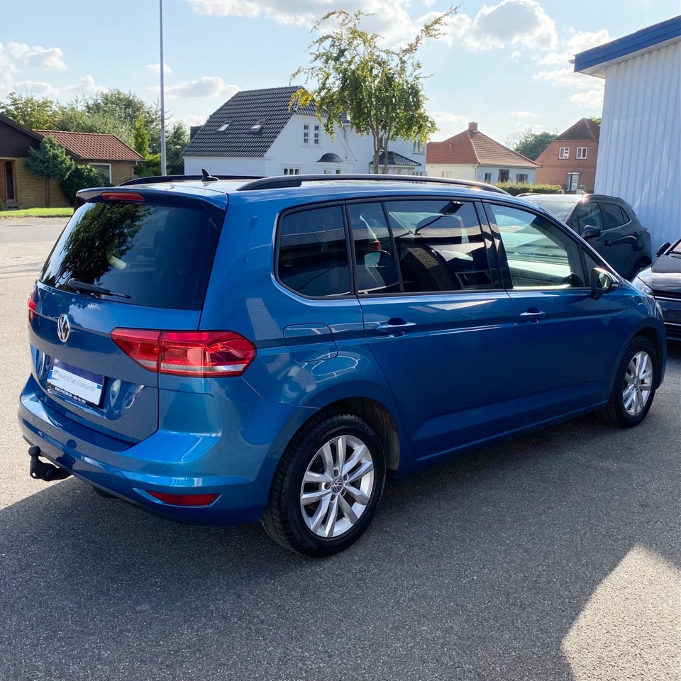 VW Touran 1,6 TDi 110 Comfortline DSG 5d