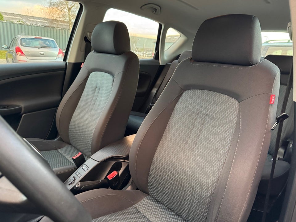 Seat Toledo 1,6 Stylance 5d