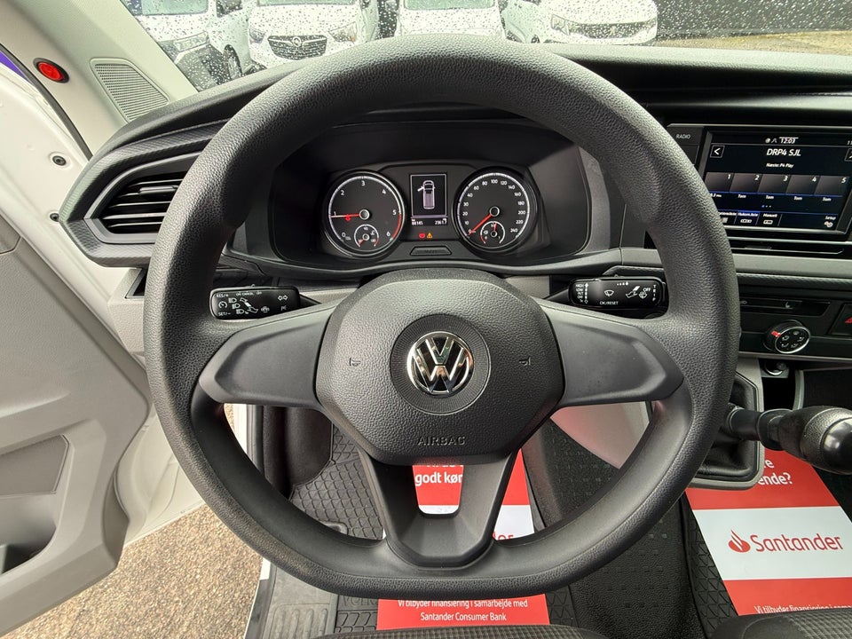 VW Transporter 2,0 TDi 110 Kassevogn lang