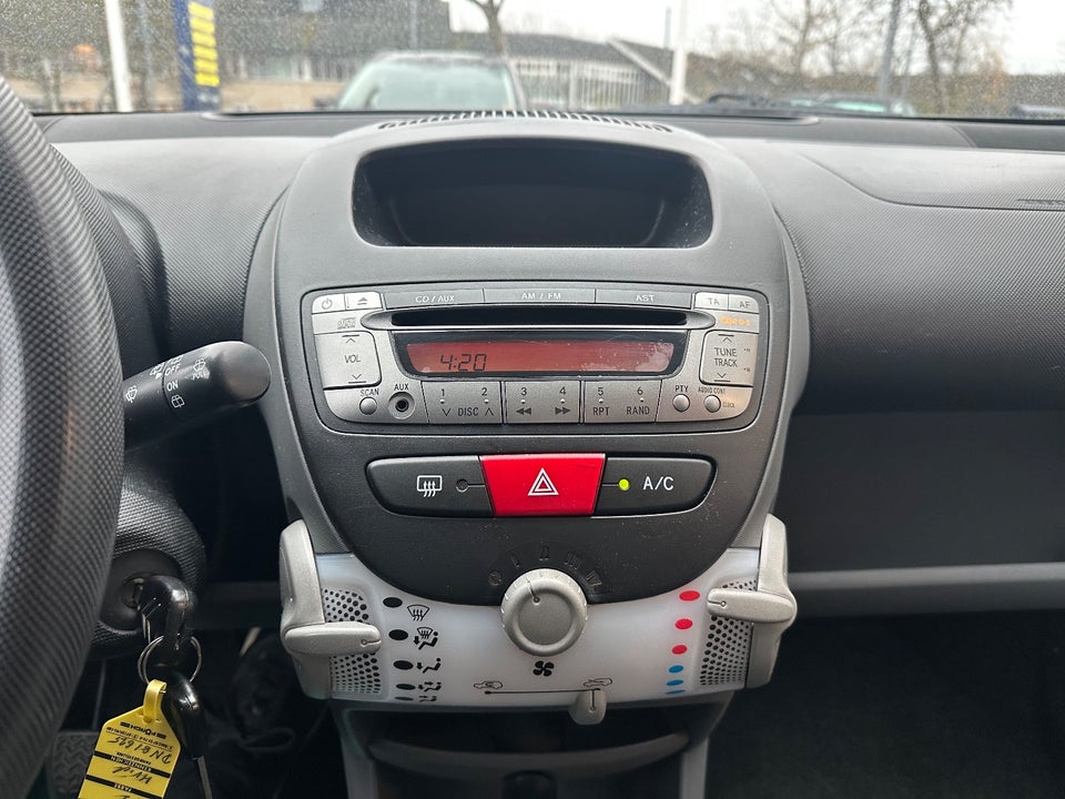 Citroën C1 1,0i Attraction 5d