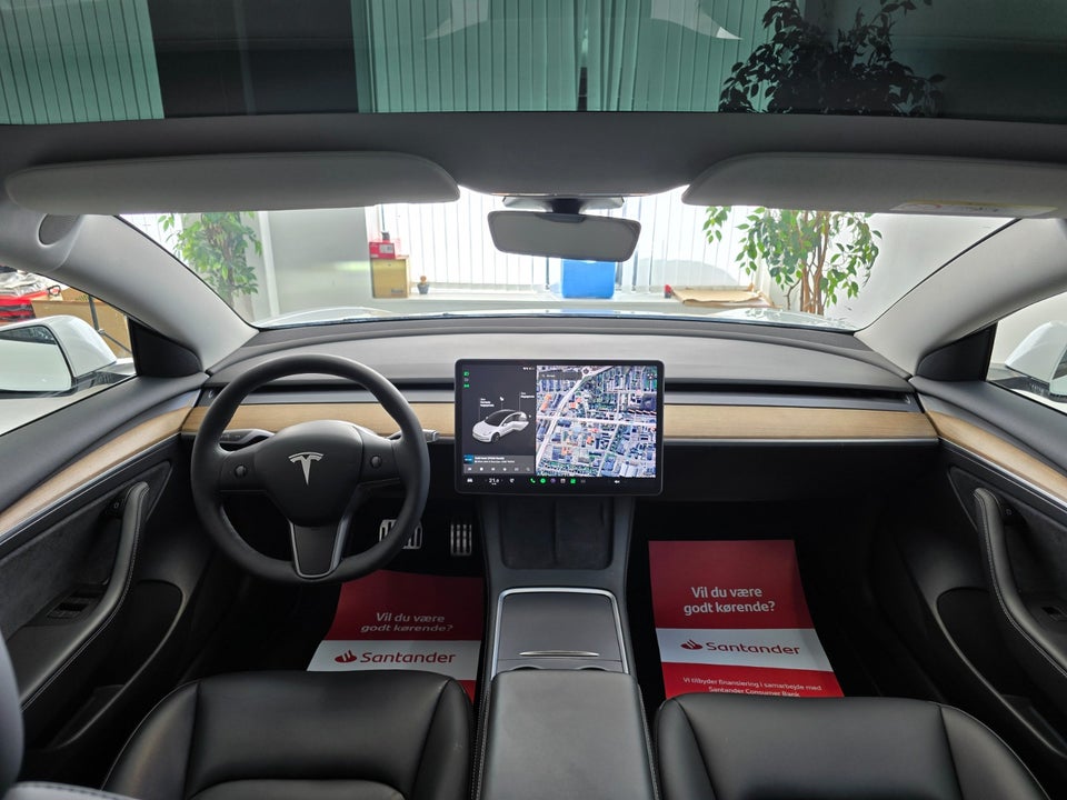 Tesla Model 3 Standard Range+ RWD 4d