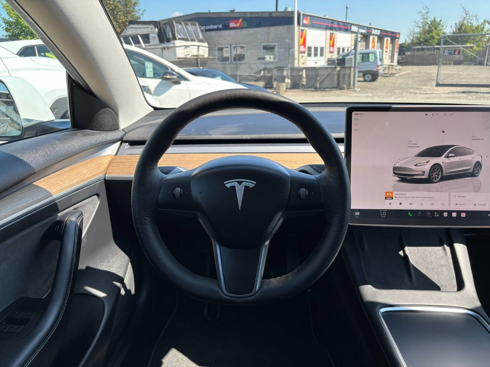 Tesla Model 3 RWD 4d