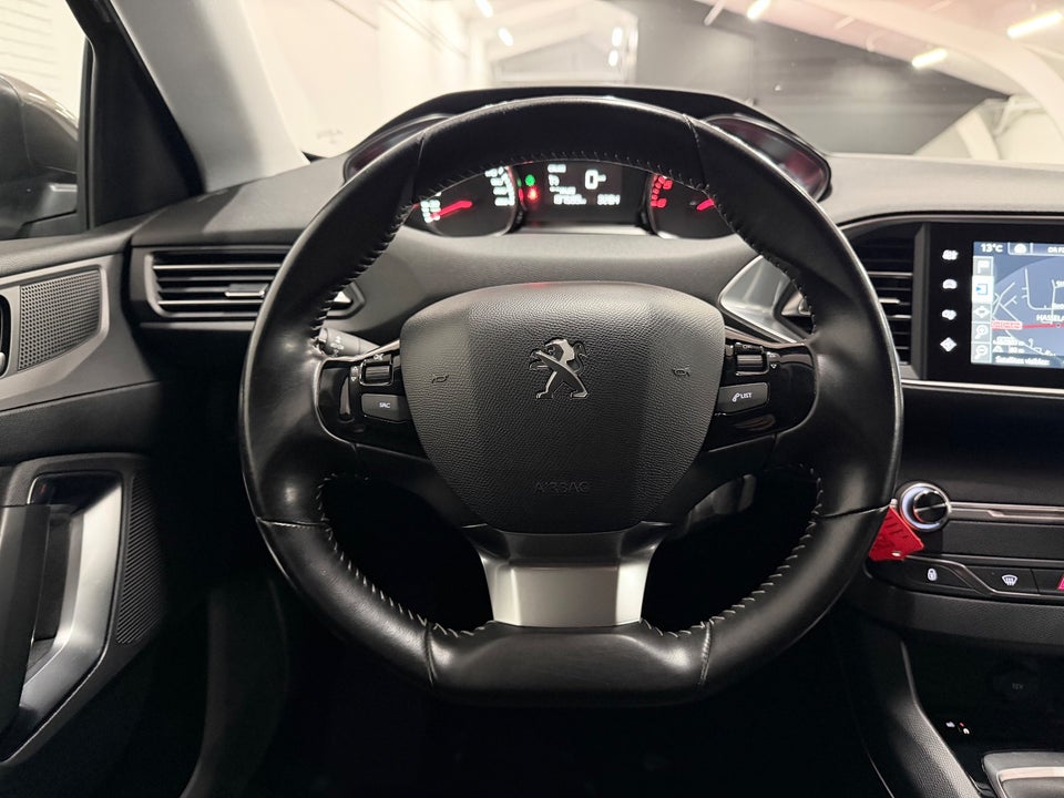 Peugeot 308 1,6 BlueHDi 120 Style 5d