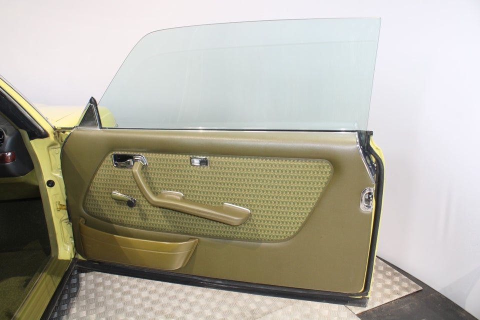 Mercedes 230 C 2,3 Coupé 2d