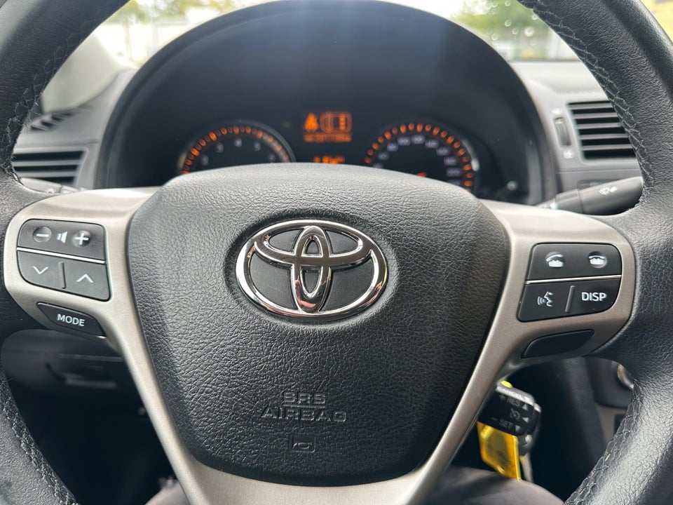 Toyota Avensis 1,8 VVT-i T2 4d