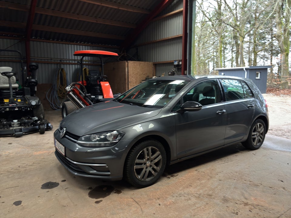 VW Golf VII 1,6 TDi 115 Comfortline DSG 5d