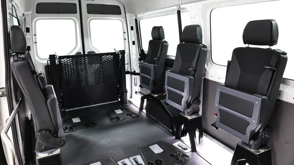 VW Crafter 35 2,0 TDi 140 Kombi aut.