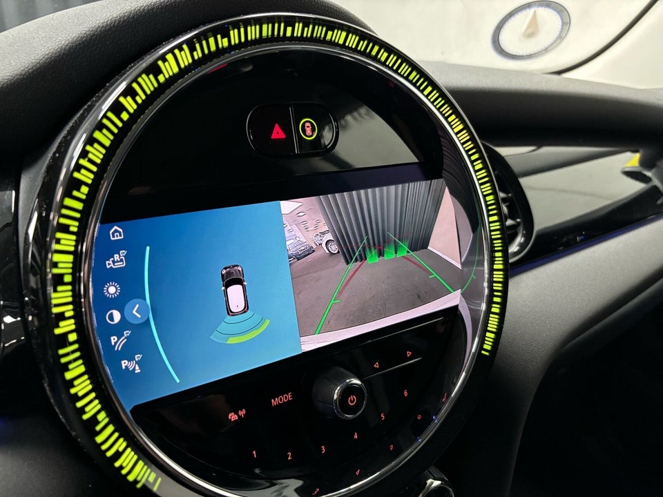 MINI Cooper SE Maximise 3d
