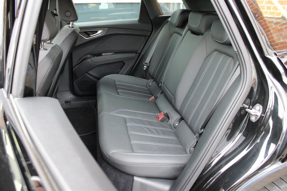 Audi Q4 e-tron 40  5d