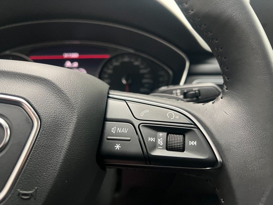 Audi A4 40 TFSi Advanced S-tr. 4d