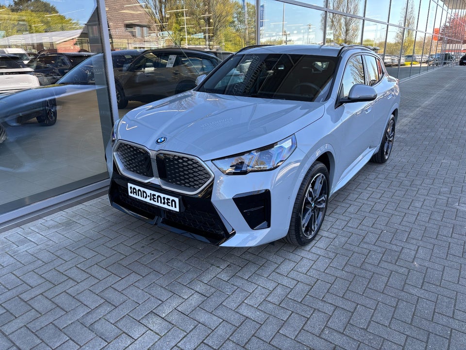 BMW iX2 eDrive20 M-Sport Premium 5d