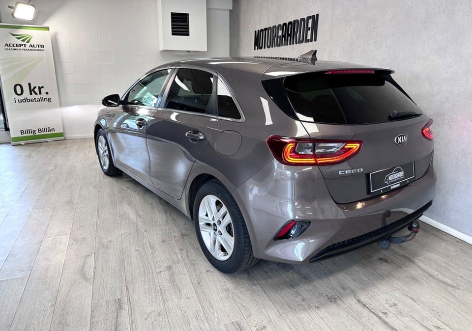 Kia Ceed 1,6 CRDi 136 Intro Edition 5d