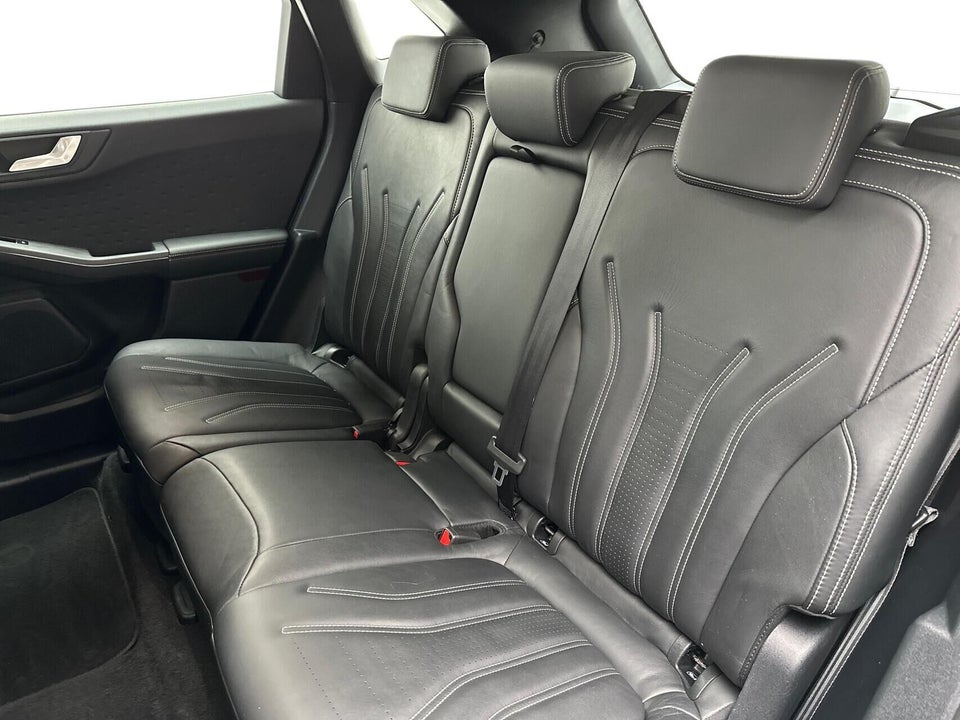 Ford Kuga 2,5 PHEV Vignale CVT 5d