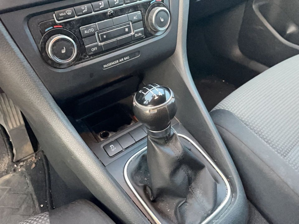 VW Golf VI 1,6 TDi 105 Comfortline Variant BMT 5d