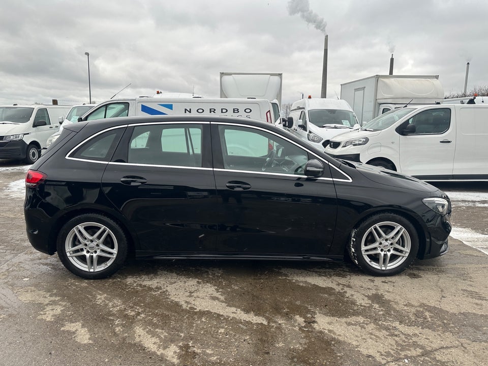 Mercedes B200 1,3 aut. Van 5d