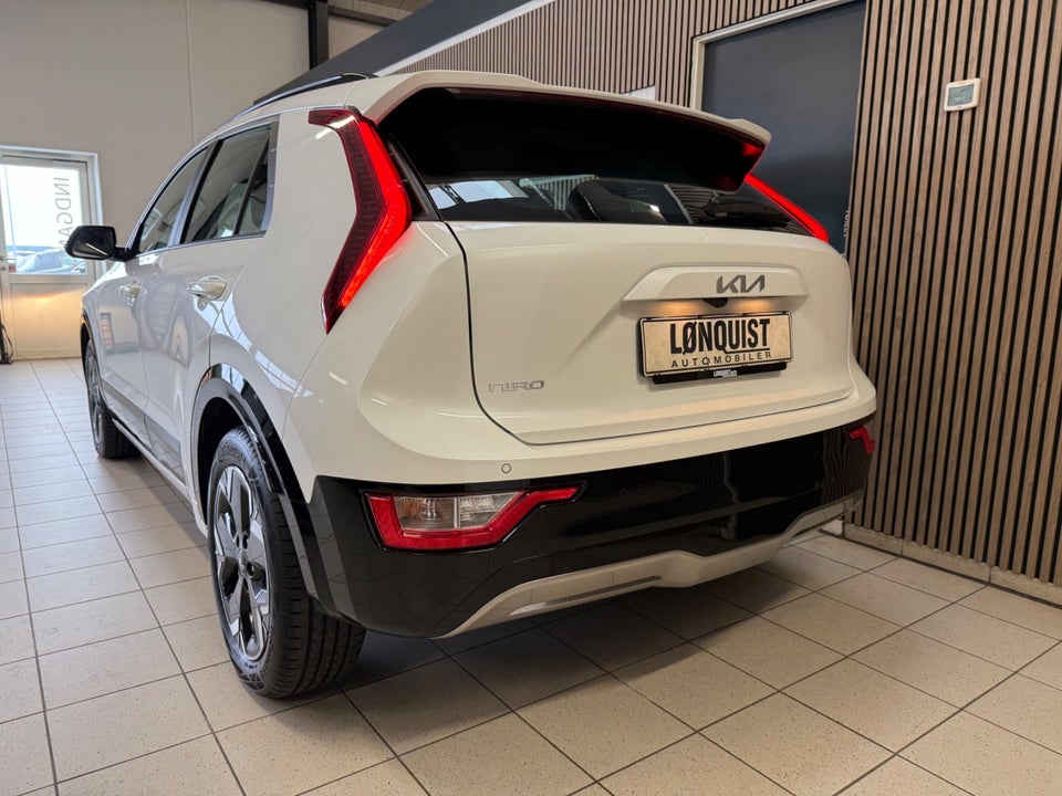 Kia Niro 64 EV Access Plus 5d