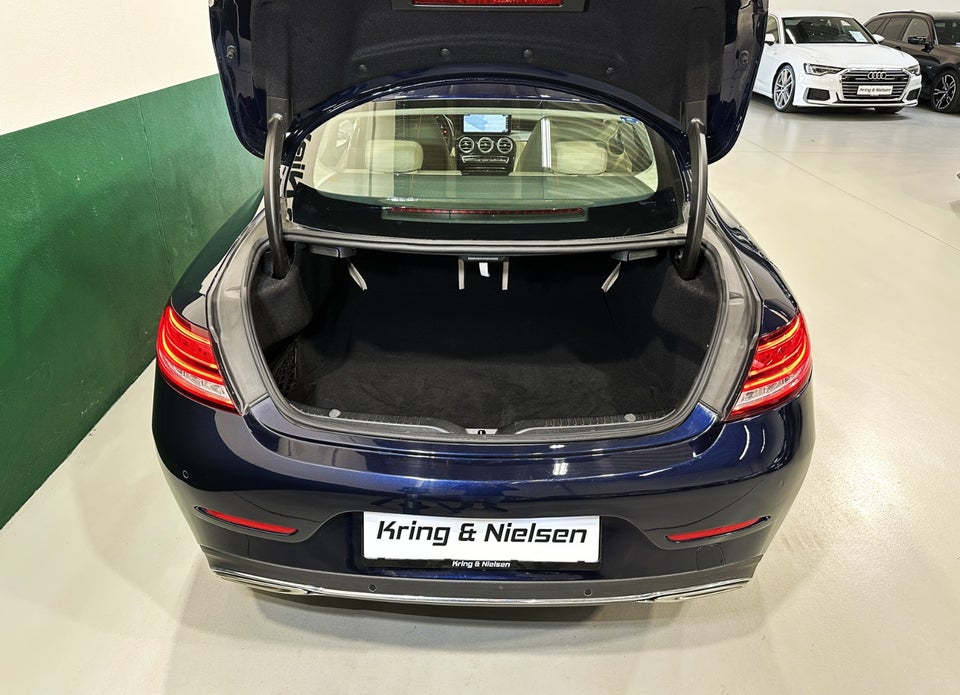 Mercedes C300 2,0 Coupé aut. 2d