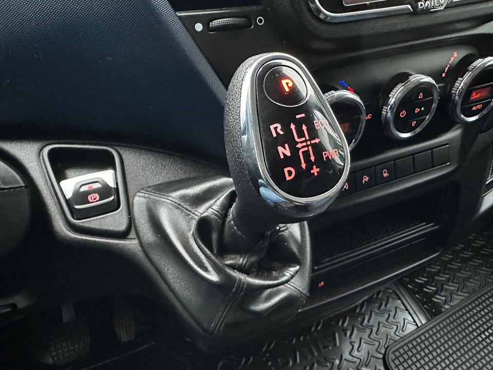 Iveco Daily 2,3 35C12 12m³ Van AG8