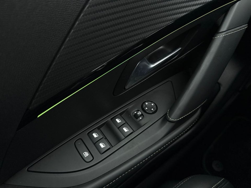 Peugeot e-208 50 GT Pack 5d