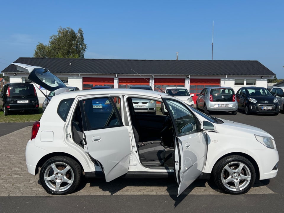 Chevrolet Aveo 1,2 LS 5d