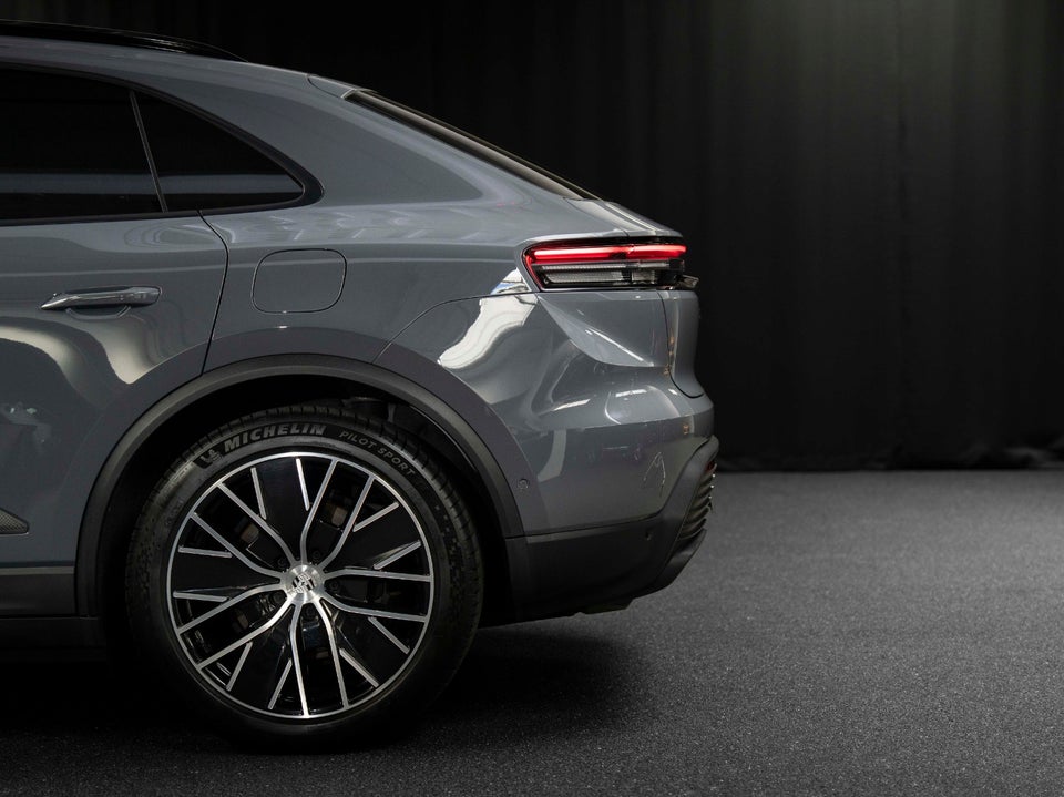 Porsche Macan 5d