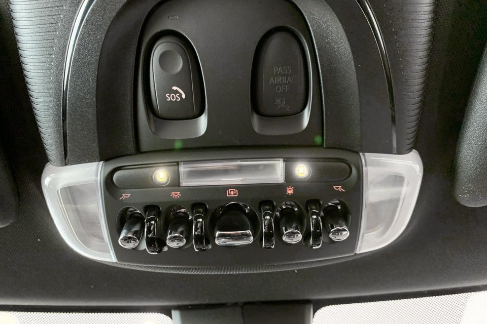 MINI Cooper SE Maximise 3d