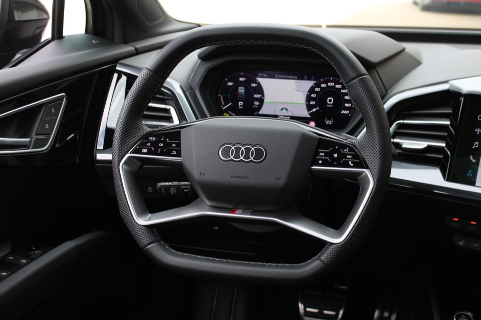 Audi Q4 e-tron 45 S-line 5d