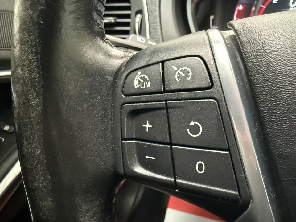 Volvo V40 CC 2,0 D3 150 Momentum aut. 5d