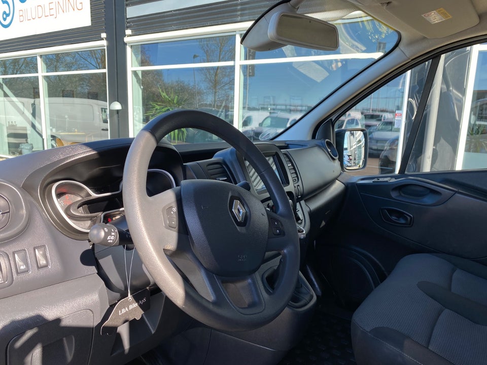 Renault Trafic T29 2,0 dCi 145 L2H1